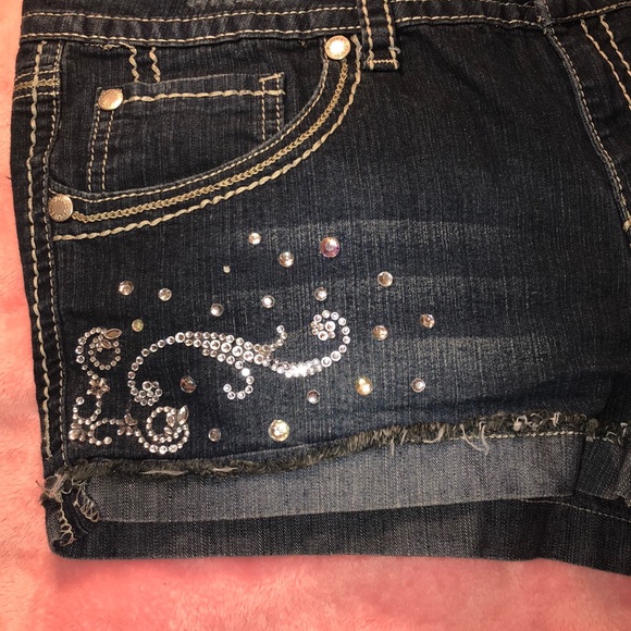 Jeans Shorts👗 - Picture 2 of 5